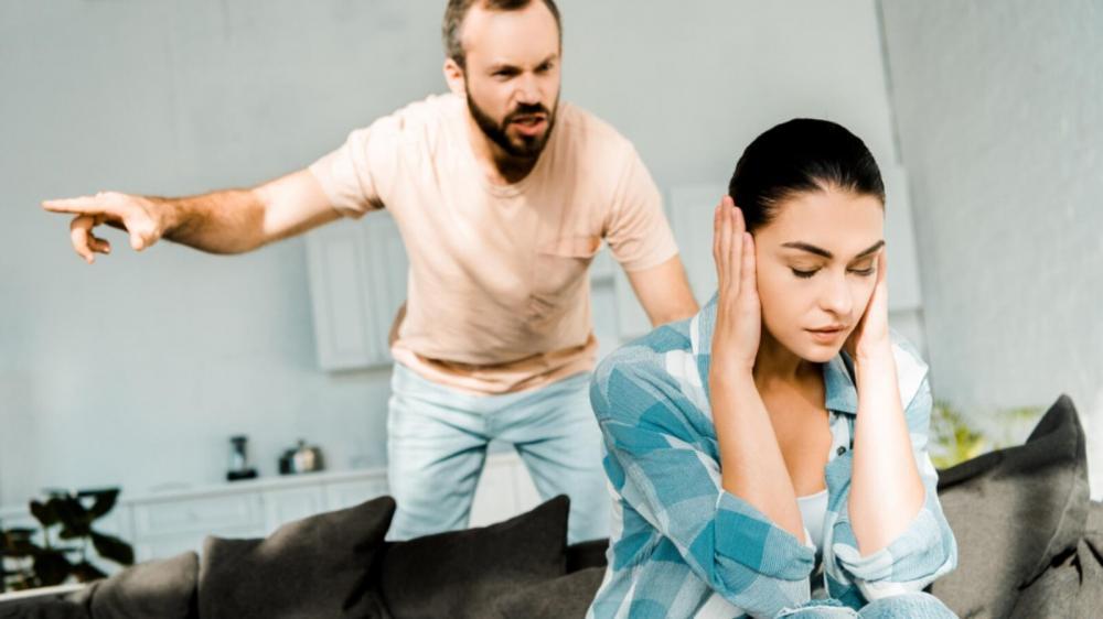 كيفية التعامل مع الزوج العصبي و 7 طرق ماهرة للتعامل مع الزوج الغاضب
