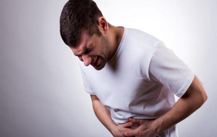اسباب المغص المفاجئ ما سبب حدوث مغص مفاجئ وما هي وسائل العلاج؟