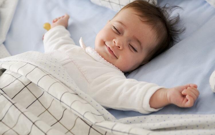 كيف اجعل طفلي ينام جيدًا إليك بعض النصائح لحصول طفلك على نوم أفضل